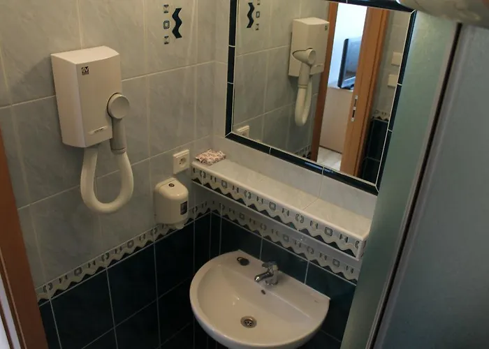 Sd Jedlikova 5 אכסניה