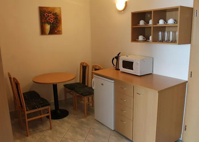 Sd Jedlikova 5 אכסניה